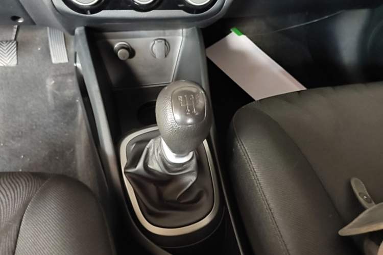 Used Kia K2 2015 Sedan 1.4L MT GLS Gear Lever