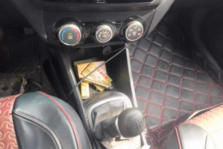 Used Kia K2 2015 Sedan 1.4L MT GLS Gear Lever