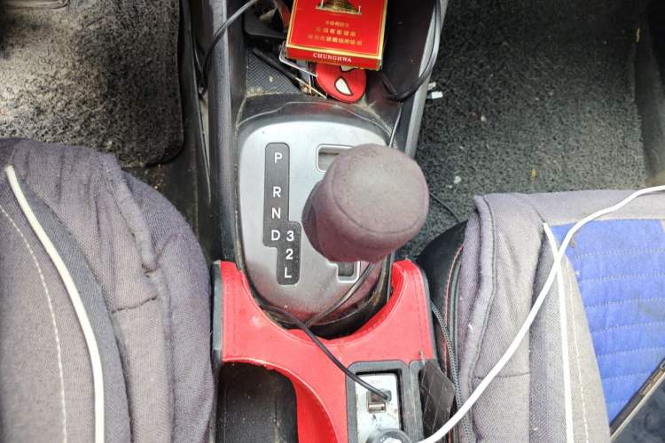 Used Kia K2 2015 Sedan 1.4L Automatic GLS Gear Lever