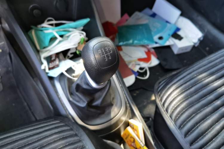 Used Kia K2 2015 Sedan 1.4L MT GLS Gear Lever