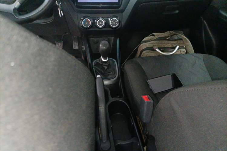 Used Kia K2 2015 Sedan 1.4L MT GLS Gear Lever