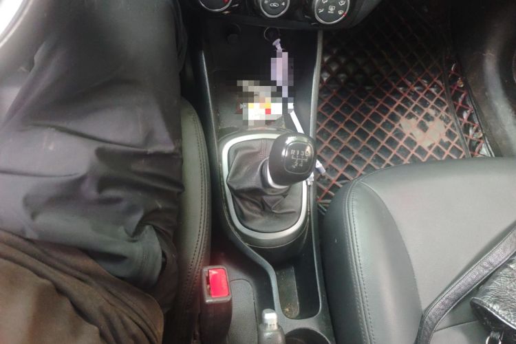 Used Kia K2 2015 Sedan 1.4L MT GLS Gear Lever