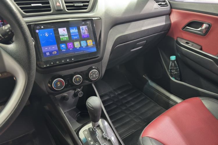 Used Kia K2 2015 Hatchback 1.4L AT GLS Cool Edition Gear Lever