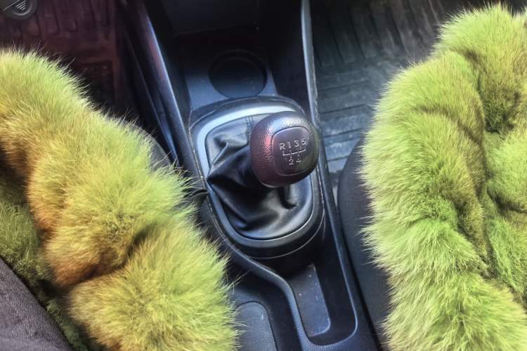 Used Kia K2 2015 Sedan 1.4L Manual Transmission GL Gear Lever