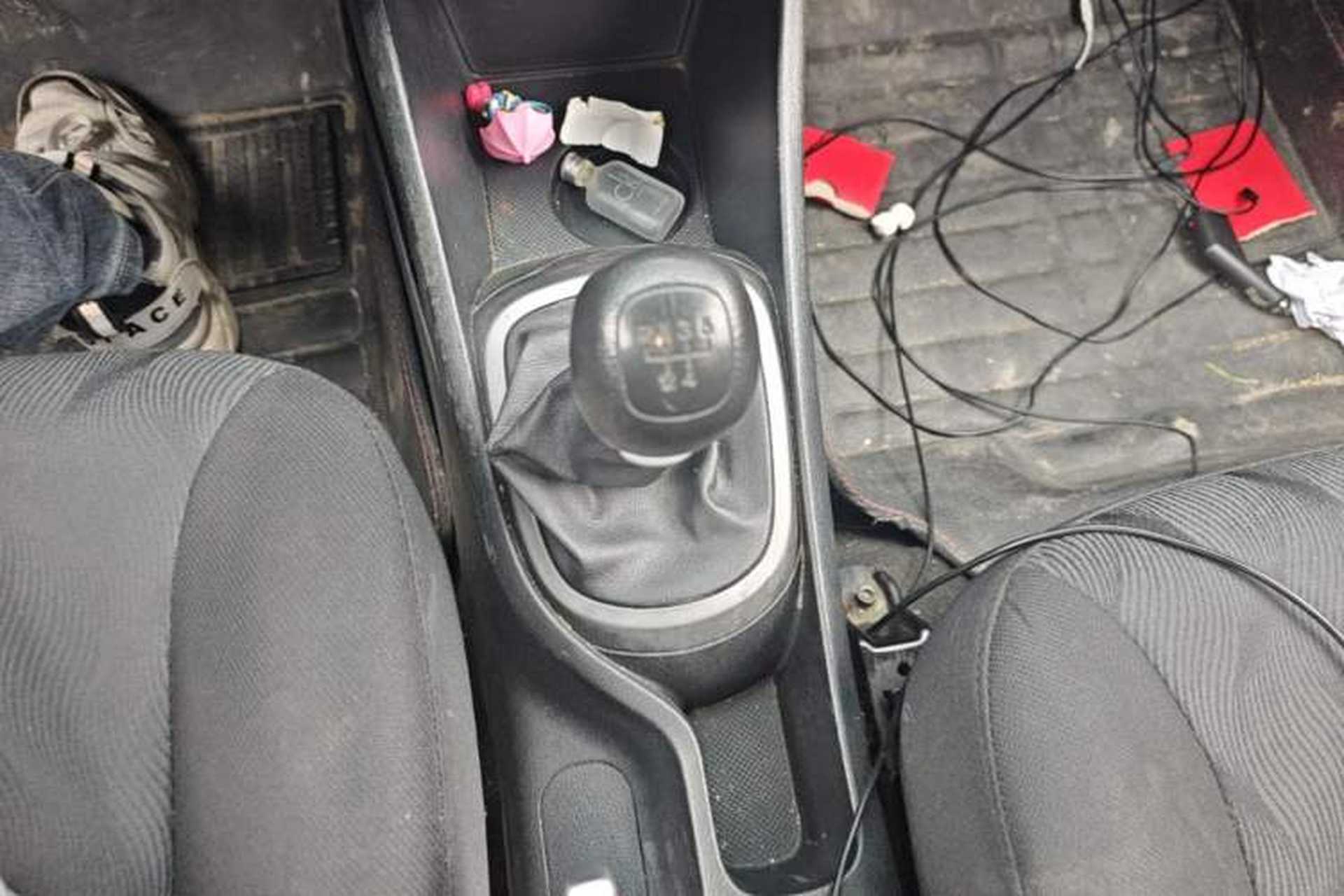 Used Kia K2 2015 Sedan 1.4L MT GLS Gear Lever