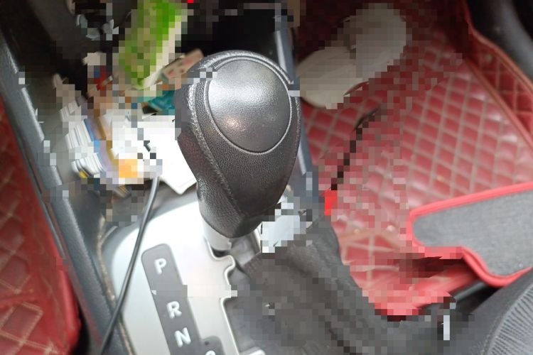 Used Kia K2 2015 Sedan 1.4L Automatic GLS Gear Lever