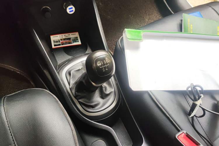 Used Kia K2 2015 Sedan 1.4L MT GLS Gear Lever