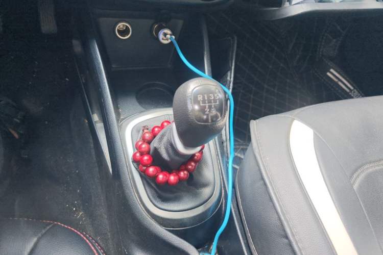 Used Kia K2 2015 Sedan 1.4L MT GLS Gear Lever
