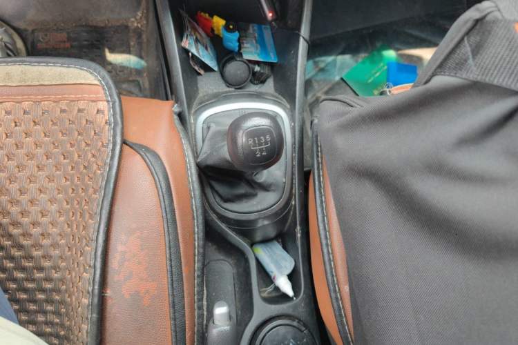 Used Kia K2 2015 Sedan 1.4L MT GLS Gear Lever