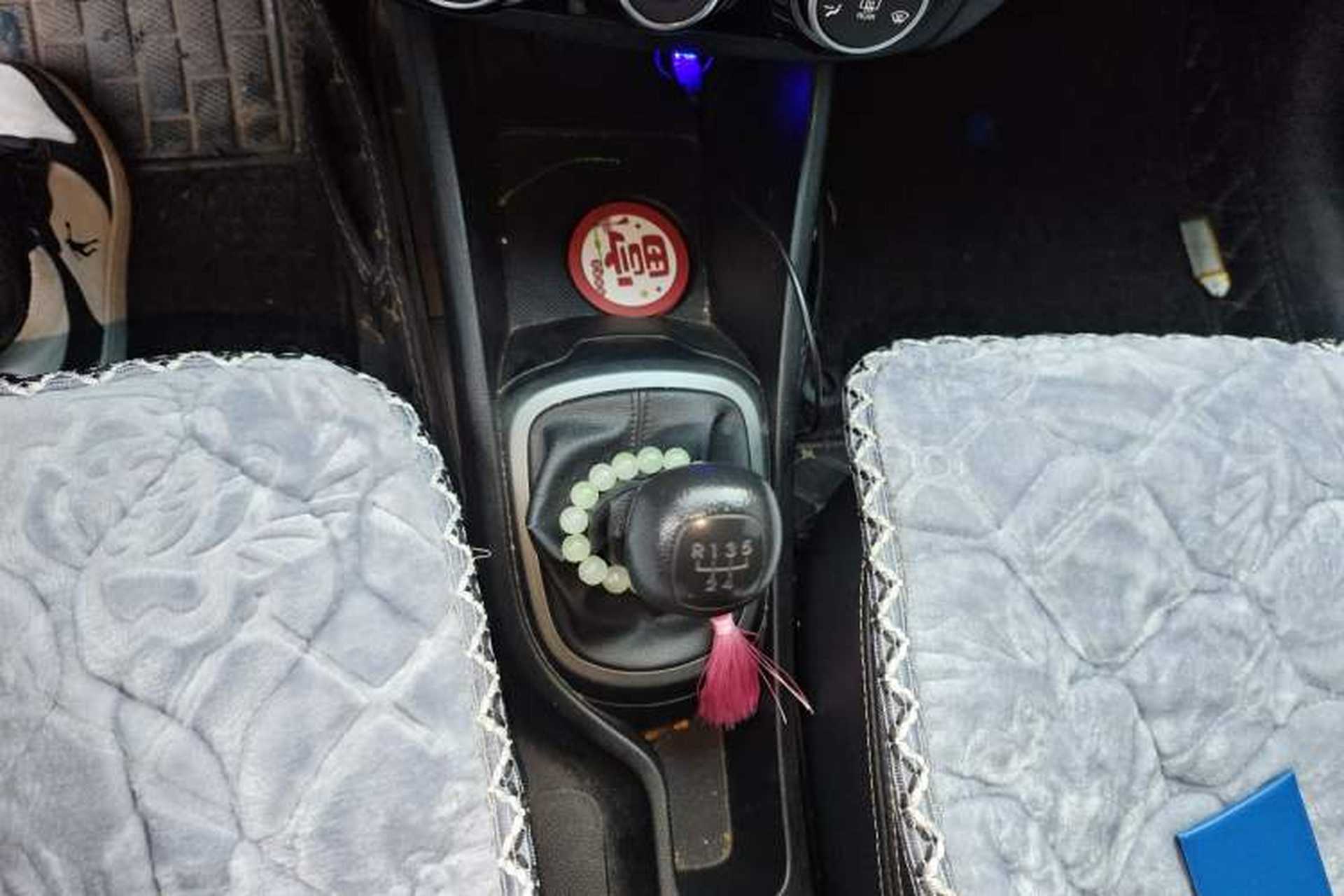 Used Kia K2 2015 Sedan 1.4L MT GLS Gear Lever
