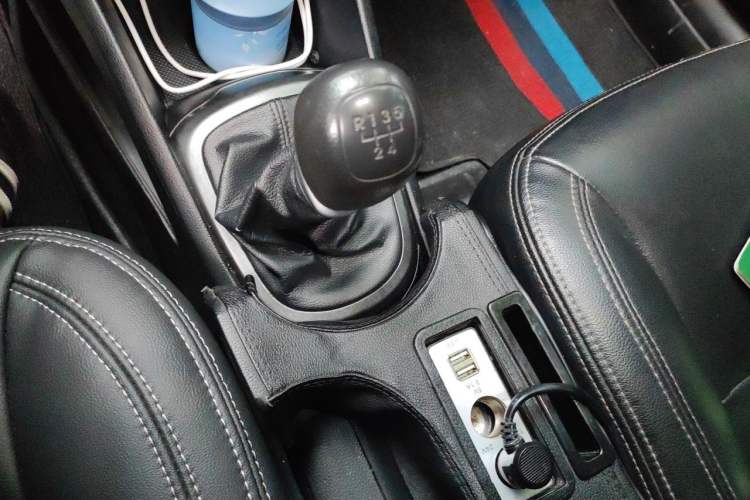 Used Kia K2 2015 Sedan 1.4L Manual Transmission GL Gear Lever