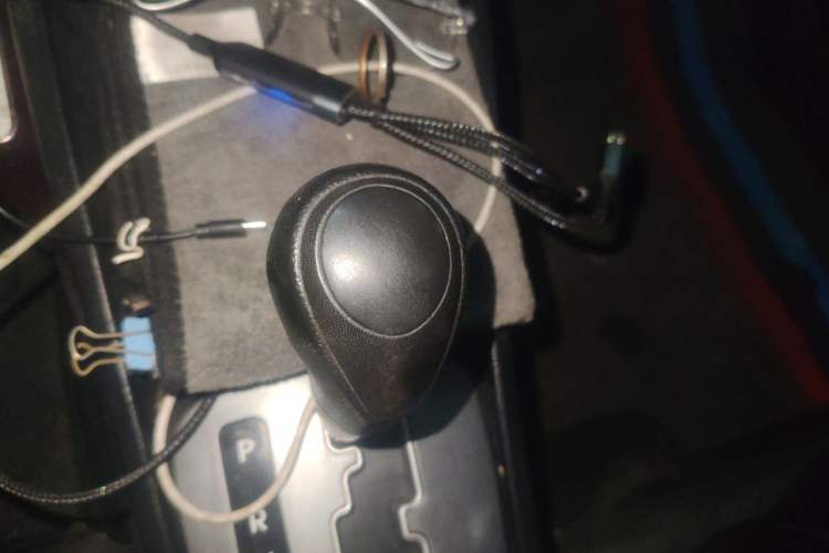 Used Kia K2 2015 Sedan 1.4L Automatic GLS Gear Lever