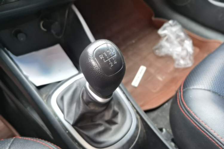 Used Kia K2 2015 Sedan 1.4L MT GLS Gear Lever