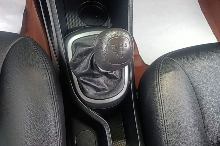 Used Kia K2 2015 Sedan 1.4L MT GLS Gear Lever