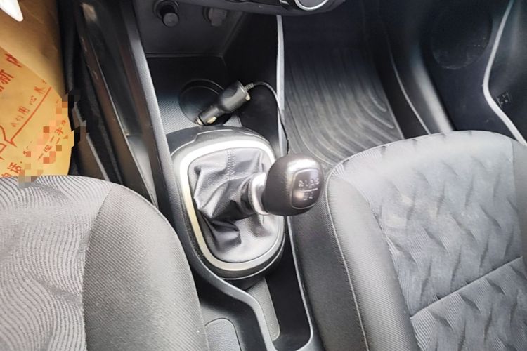 Used Kia K2 2015 Sedan 1.4L MT GLS Gear Lever