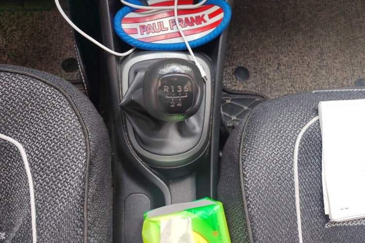 Used Kia K2 2015 Sedan 1.4L MT GLS Gear Lever