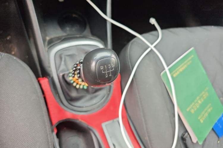 Used Kia K2 2015 Sedan 1.4L MT GLS Gear Lever