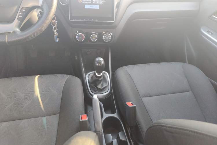 Used Kia K2 2015 Sedan 1.4L MT GLS Gear Lever