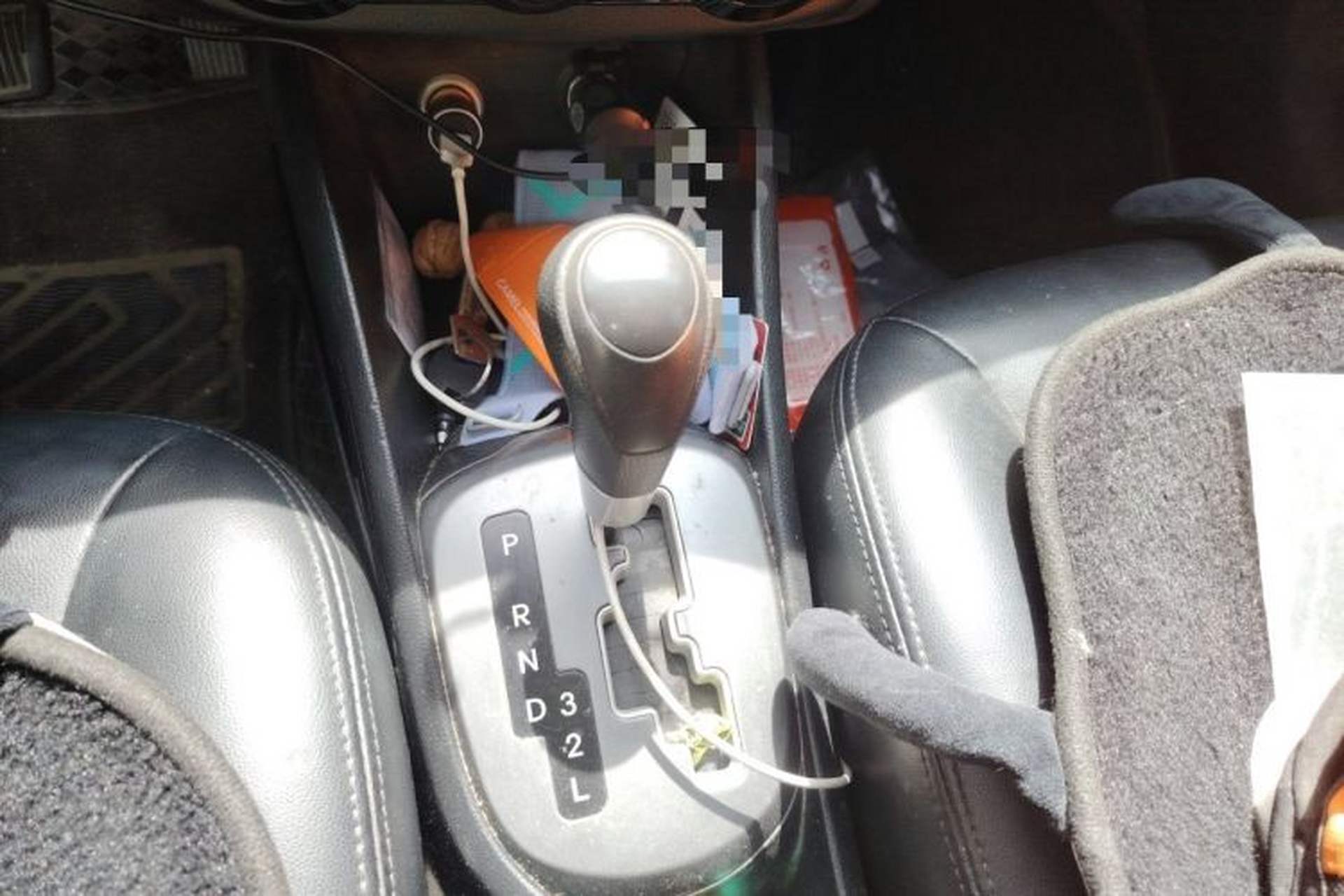 Used Kia K2 2015 Sedan 1.4L Automatic GLS Gear Lever