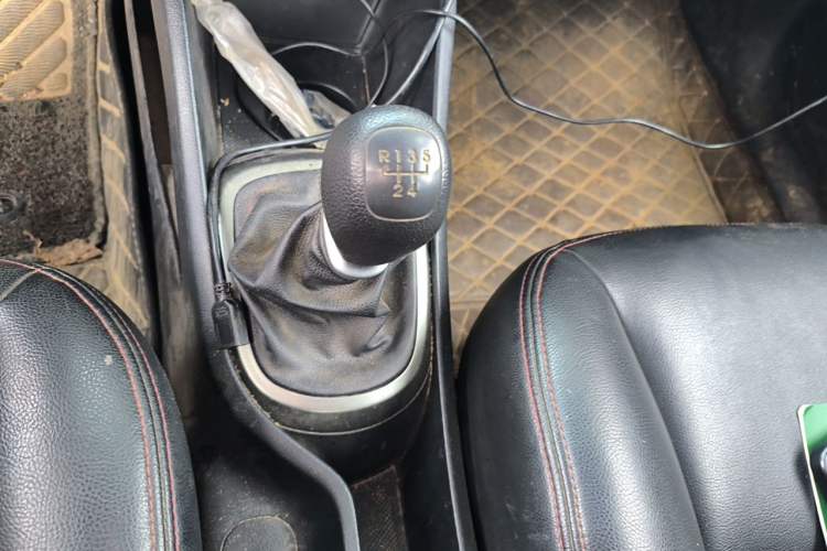 Used Kia K2 2015 Sedan 1.4L MT GLS Gear Lever