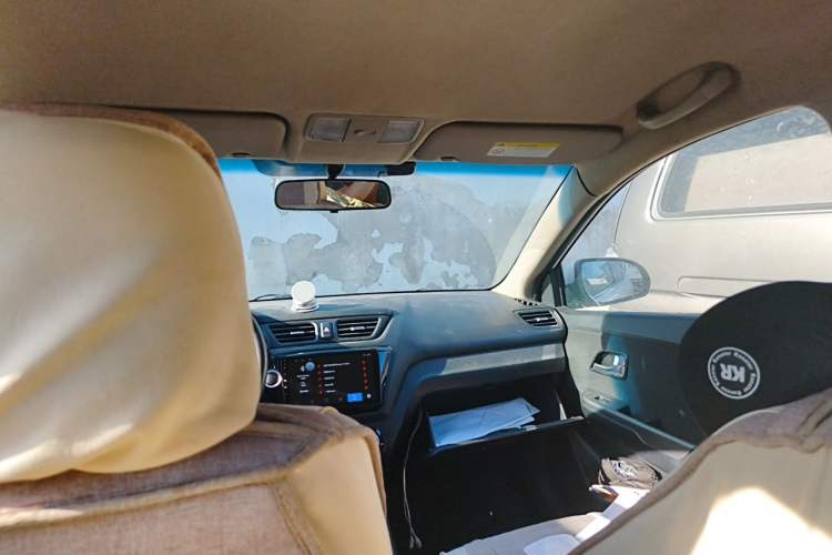 Used Kia K2 2015 Sedan 1.4L MT GLS Headliner