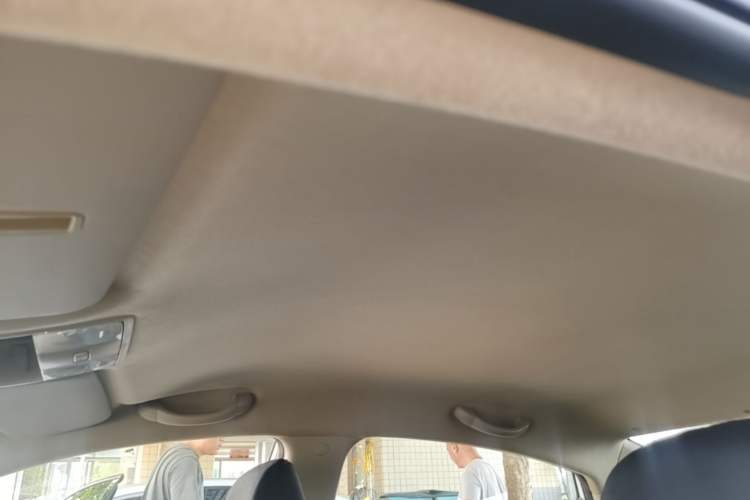 Used Kia K2 2015 Sedan 1.4L Automatic GLS Headliner
