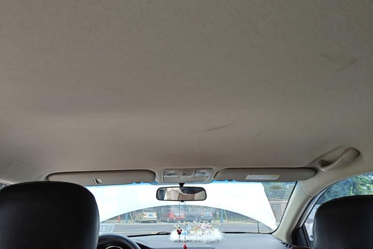 Used Kia K2 2015 Sedan 1.4L Automatic GLS Headliner