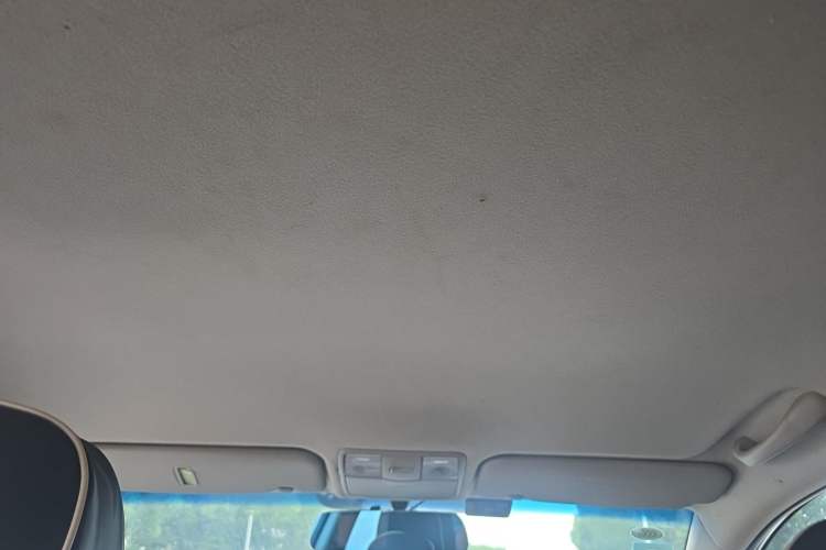 Used Kia K2 2015 Sedan 1.4L Automatic GLS Headliner
