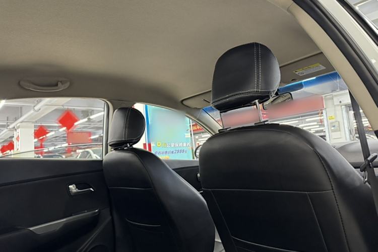 Used Kia K2 2015 Sedan 1.4L Automatic GLS Headliner