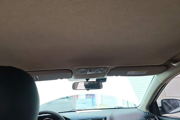 Used Kia K2 2015 Sedan 1.4L Automatic GLS Headliner