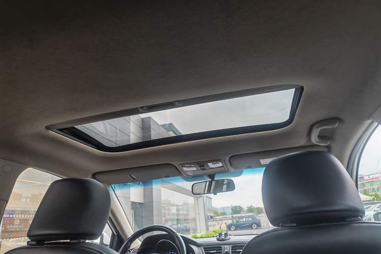 Used Kia K2 2015 Sedan 1.6L Automatic Transmission Premium Headliner