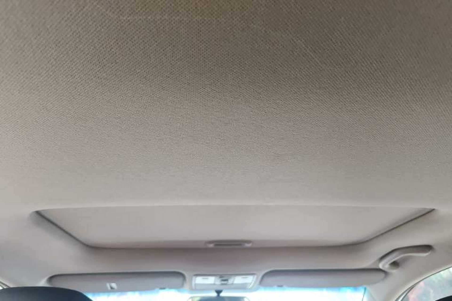 Used Kia K2 2015 Hatchback 1.4L AT GLS Cool Edition Headliner