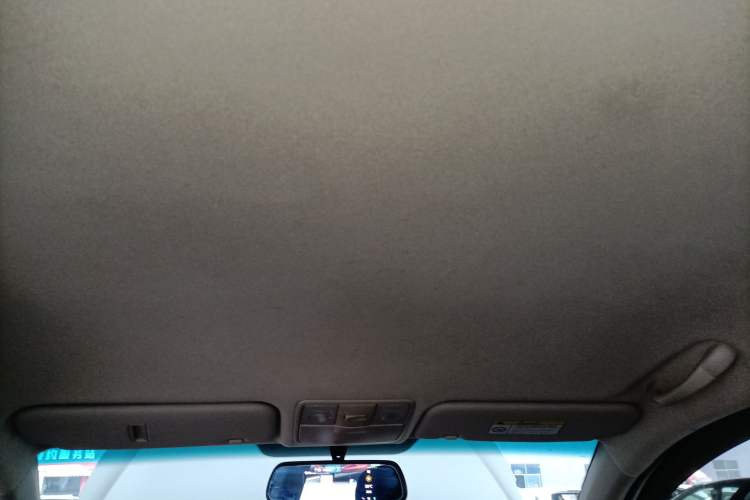 Used Kia K2 2015 Sedan 1.4L Automatic GLS Headliner
