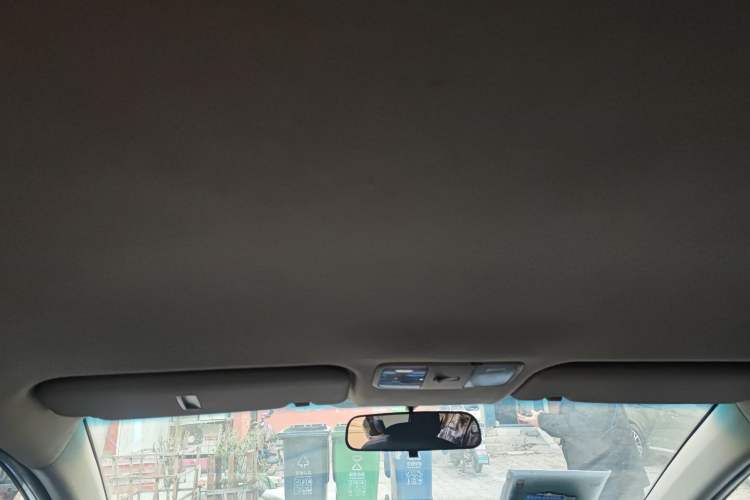 Used Kia K2 2015 Sedan 1.4L MT GLS Headliner