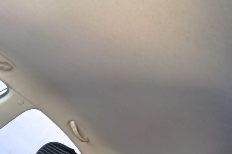 Used Kia K2 2015 Sedan 1.4L MT GLS Headliner
