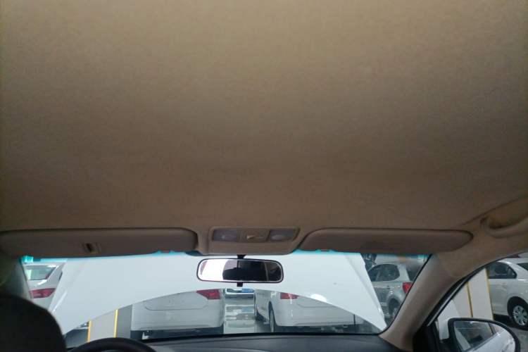 Used Kia K2 2015 Sedan 1.4L MT GLS Headliner