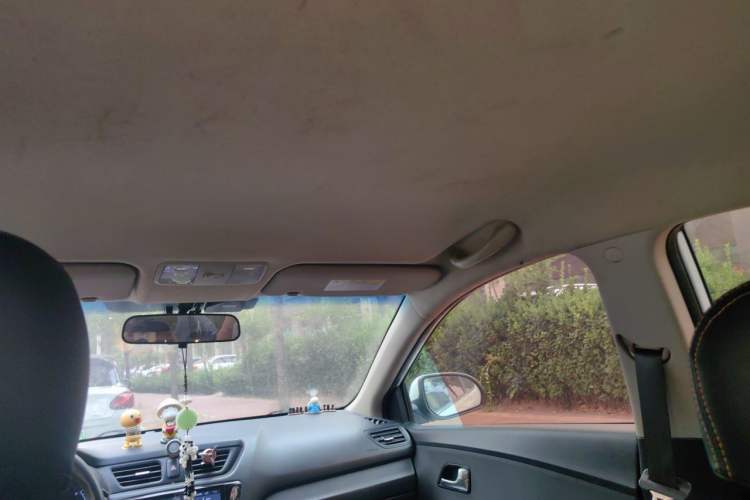 Used Kia K2 2015 Sedan 1.4L MT GLS Headliner