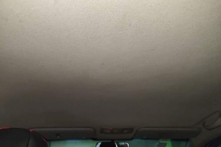 Used Kia K2 2015 Sedan 1.4L MT GLS Headliner