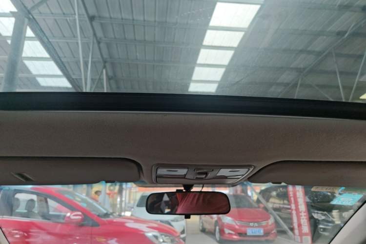 Used Kia K2 2015 Hatchback 1.4L AT GLS Cool Edition Headliner