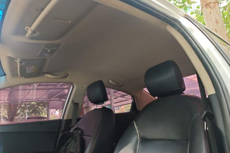 Used Kia K2 2015 Sedan 1.4L MT GLS Headliner