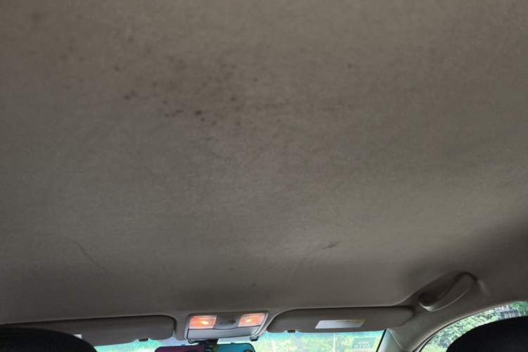 Used Kia K2 2015 Sedan 1.4L Automatic GLS Headliner