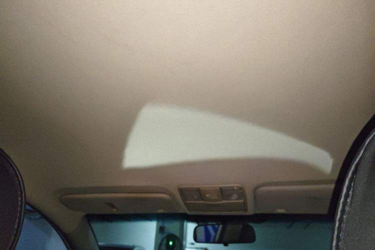 Used Kia K2 2015 Sedan 1.4L Automatic GLS Headliner
