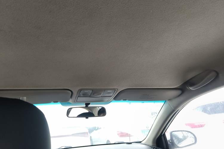 Used Kia K2 2015 Sedan 1.4L Automatic GLS Headliner