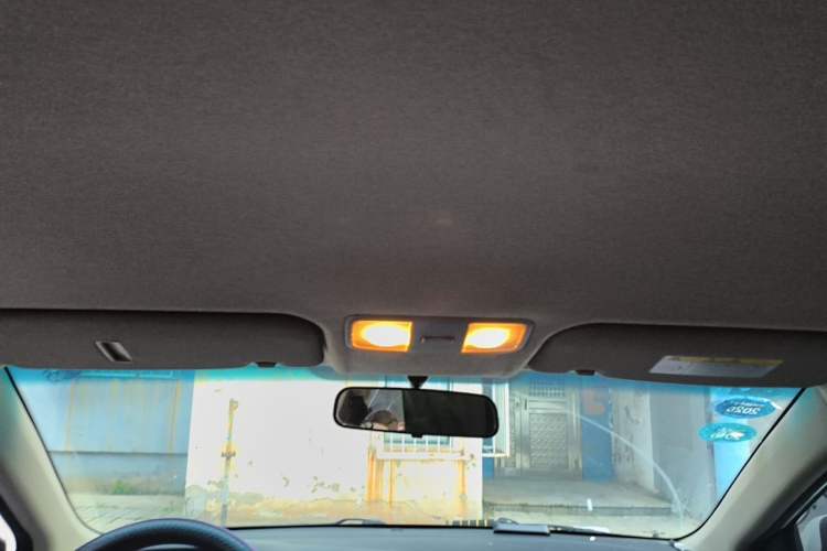 Used Kia K2 2015 Sedan 1.4L MT GLS Headliner