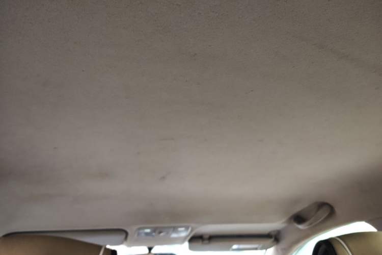 Used Kia K2 2015 Sedan 1.4L MT GLS Headliner