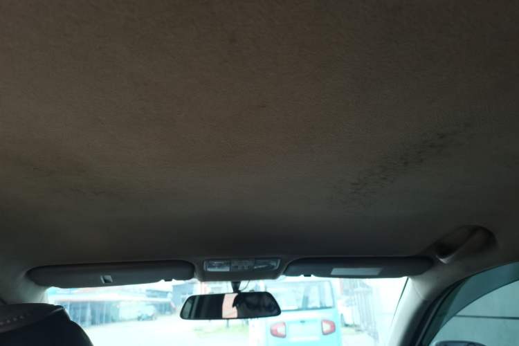 Used Kia K2 2015 Sedan 1.4L MT GLS Headliner