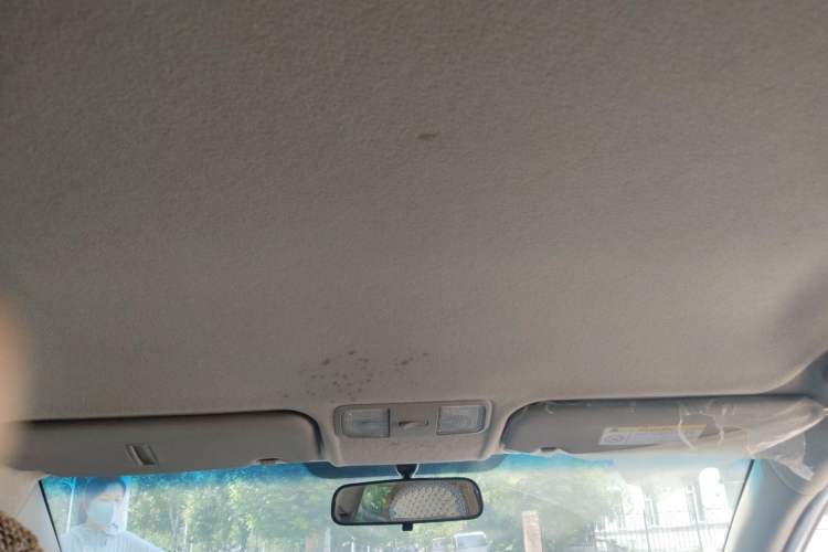 Used Kia K2 2015 Sedan 1.4L MT GLS Headliner