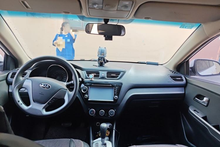 Used Kia K2 2015 Sedan 1.4L Automatic GLS Headliner