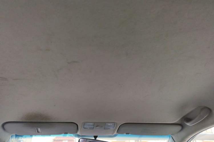 Used Kia K2 2015 Sedan 1.4L MT GLS Headliner