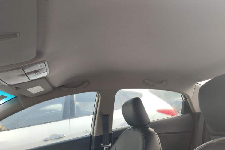 Used Kia K2 2015 Sedan 1.4L Automatic GLS Headliner